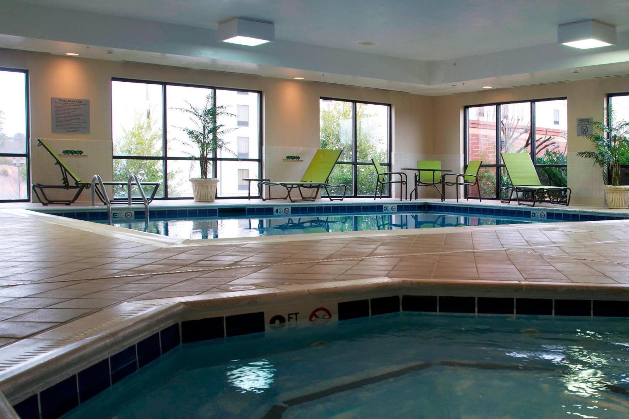 Courtyard By Marriott Hickory Hotell Exteriör bild