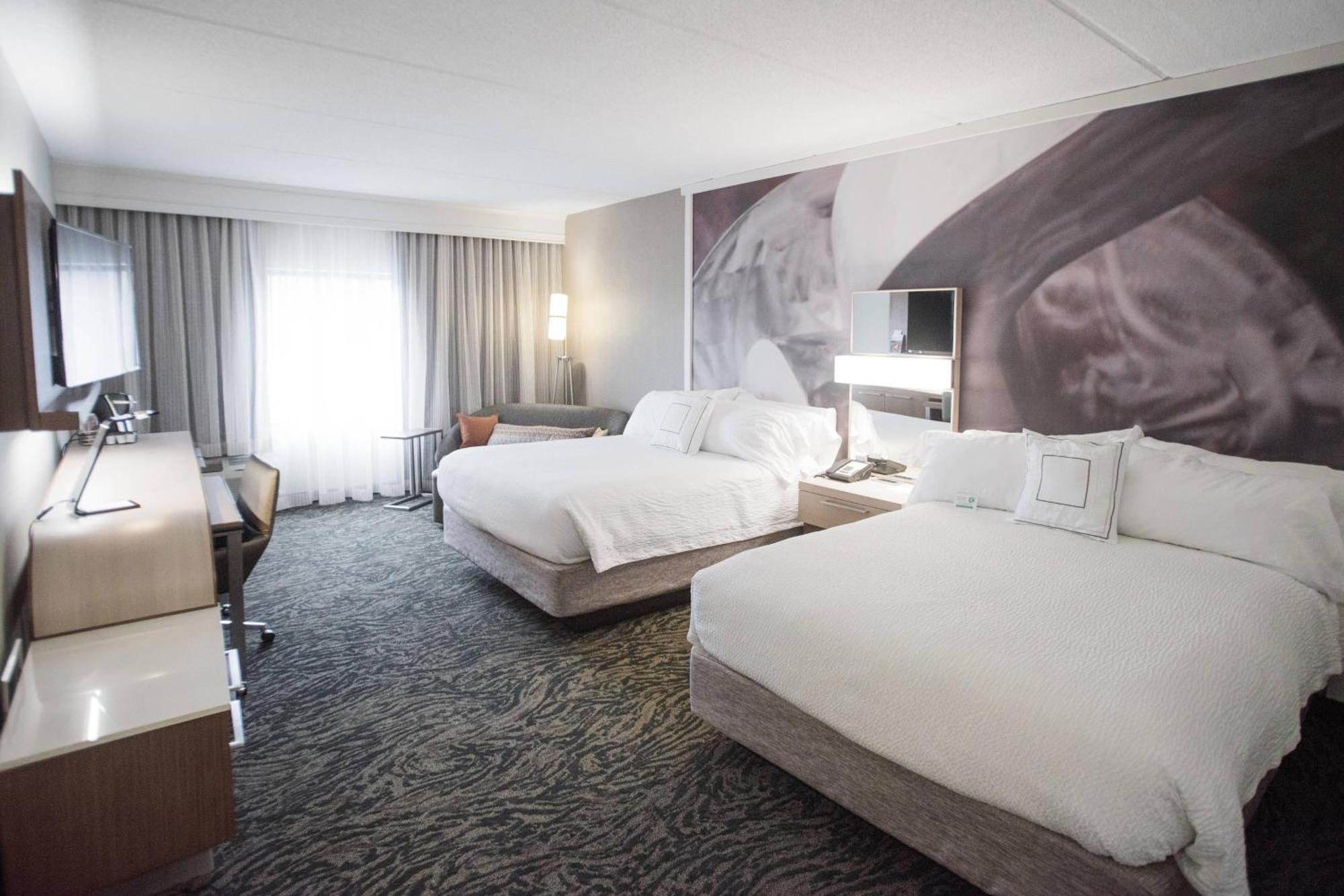 Courtyard By Marriott Hickory Hotell Exteriör bild
