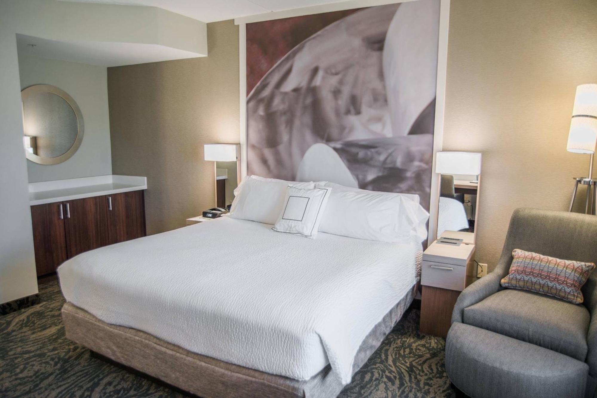 Courtyard By Marriott Hickory Hotell Exteriör bild