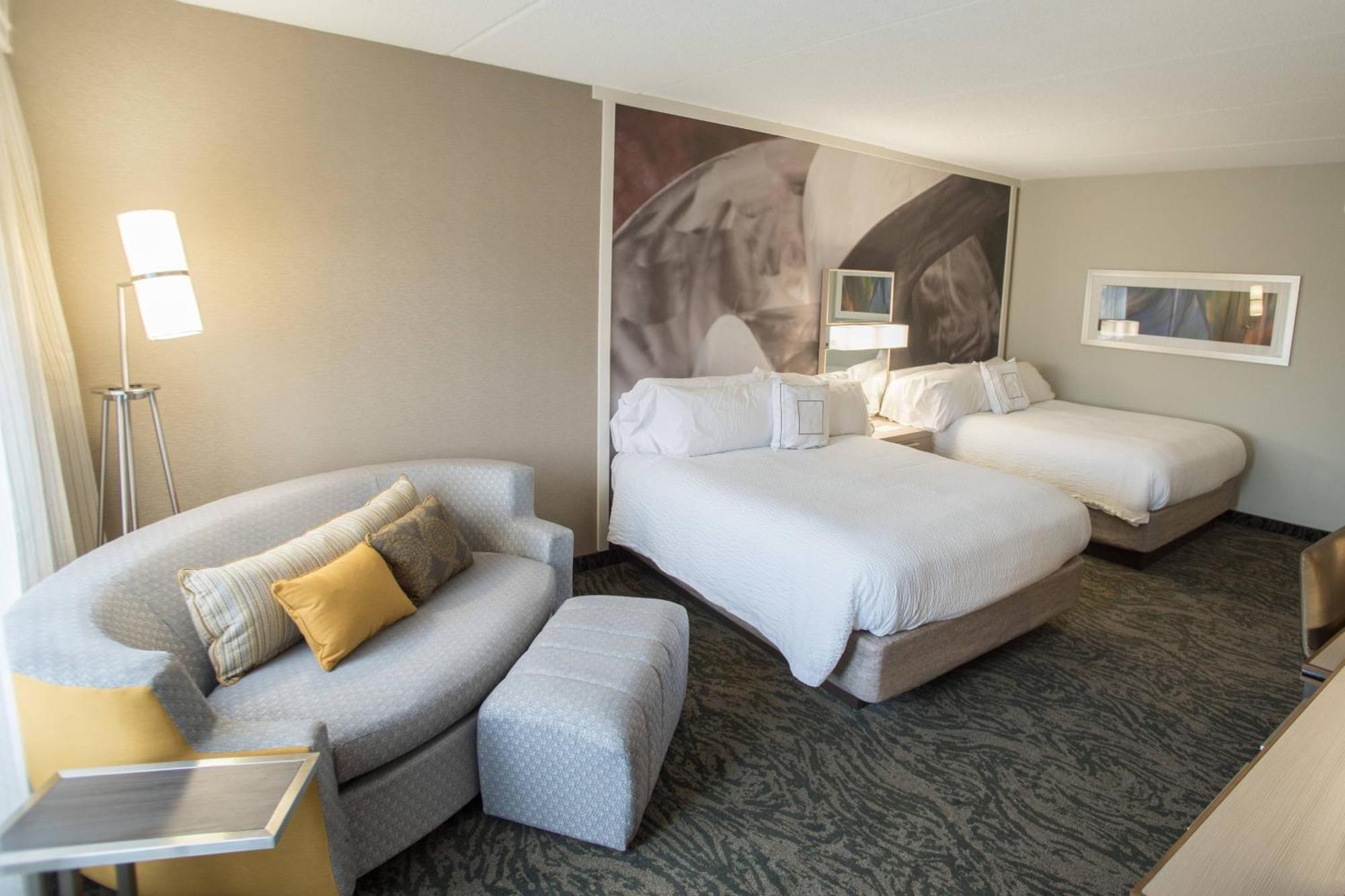 Courtyard By Marriott Hickory Hotell Exteriör bild